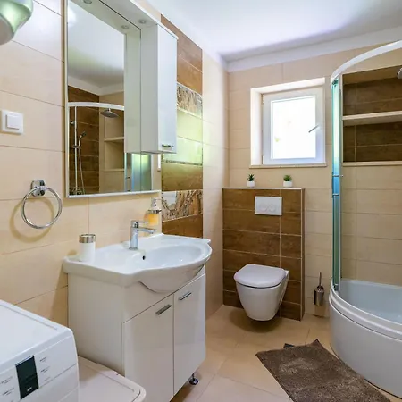Dado Apartmán