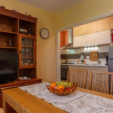 Apartment Dado