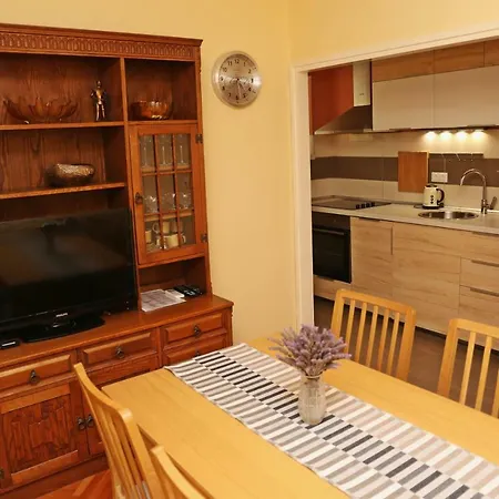 Dado Daire *